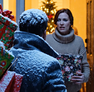 I Stood in the Snow with Gifts While My Family Shut the Door — The Choice I Made Afterward Shocked Them All