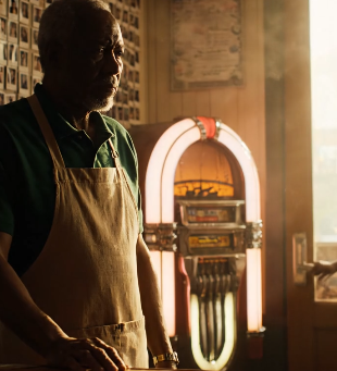 I Let A Family Sleep In My Diner During A Blizzard In 1992. Thirty Years Later, My Diner Was Closing Forever. Last Day Of Business, Three Strangers Walked In With A Lawyer. What They Told Me Shocked My Whole Small Town…